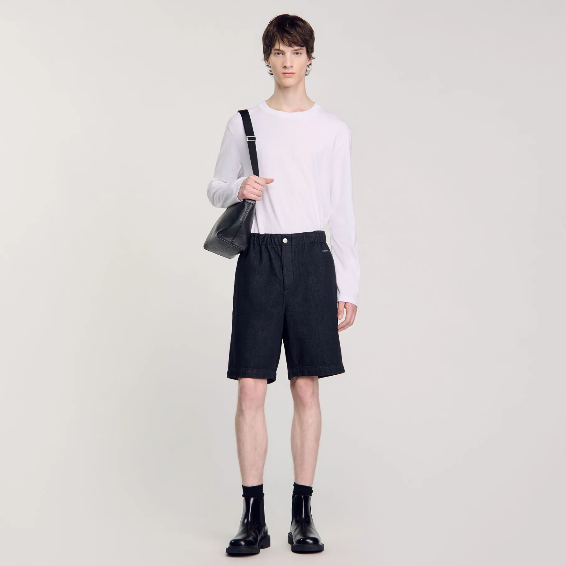 Shop SANDRO Bermuda En Denim Brut Noir