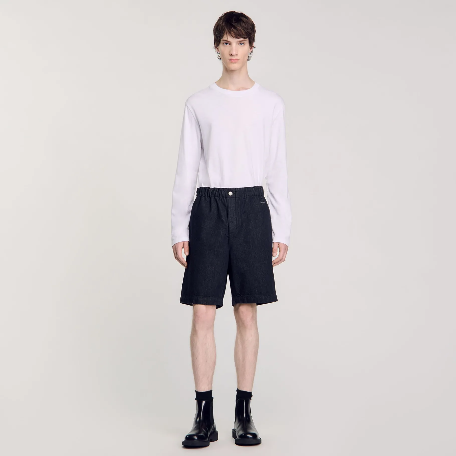 Shop SANDRO Bermuda En Denim Brut Noir