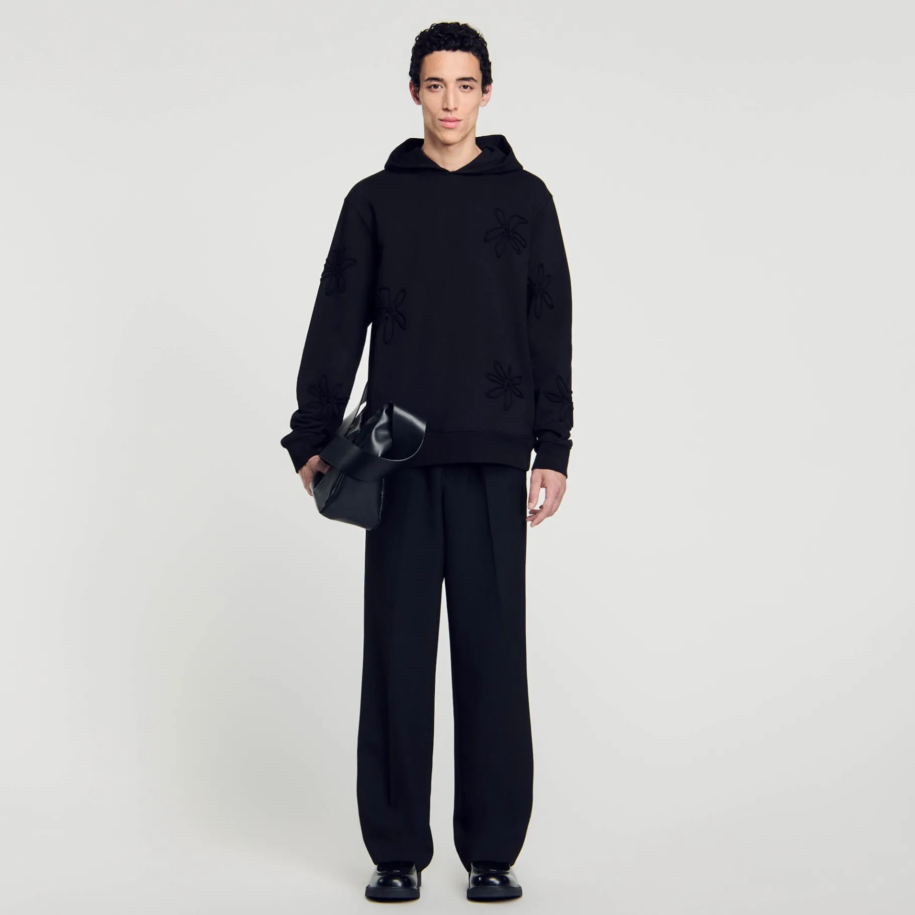 Discount SANDRO Hoodie à Capuche Orné De Fleurs Noir