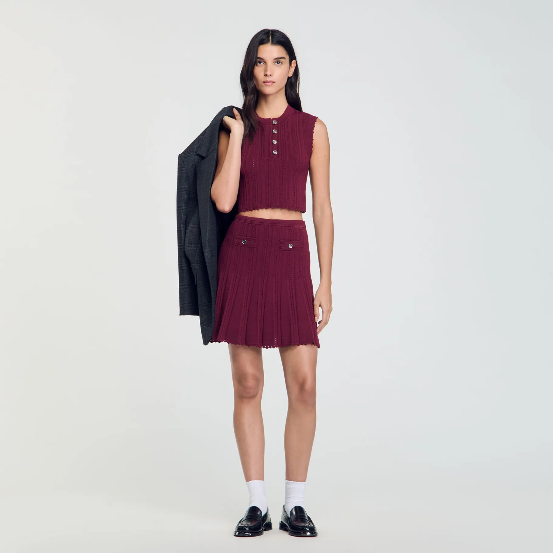Hot SANDRO Jupe Courte En Maille Plissée Bordeaux